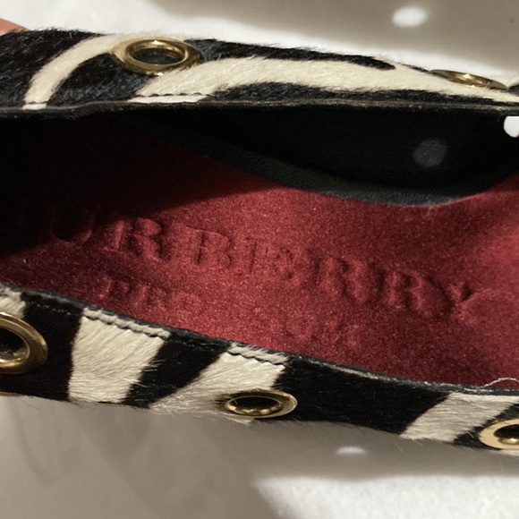 Burberry Prosum patent leather/ pony hairs pump - size 5.5. Zebra prints - Picture 2 of 6